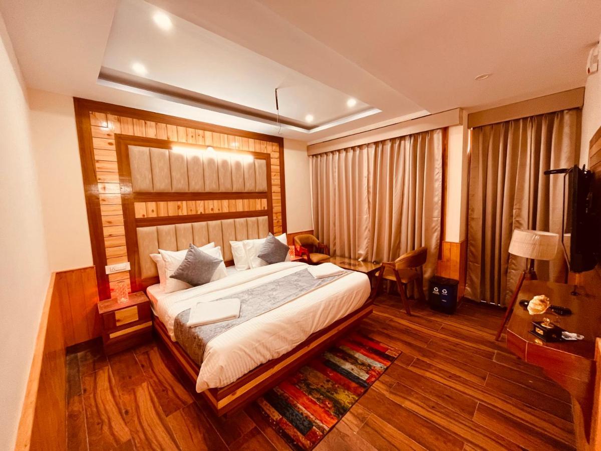 Le Green Resort, Mall Road Manali Экстерьер фото