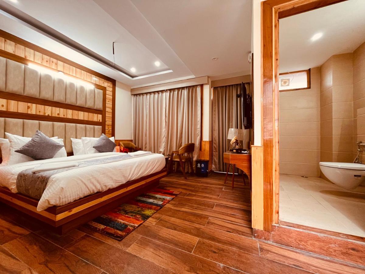 Le Green Resort, Mall Road Manali Экстерьер фото