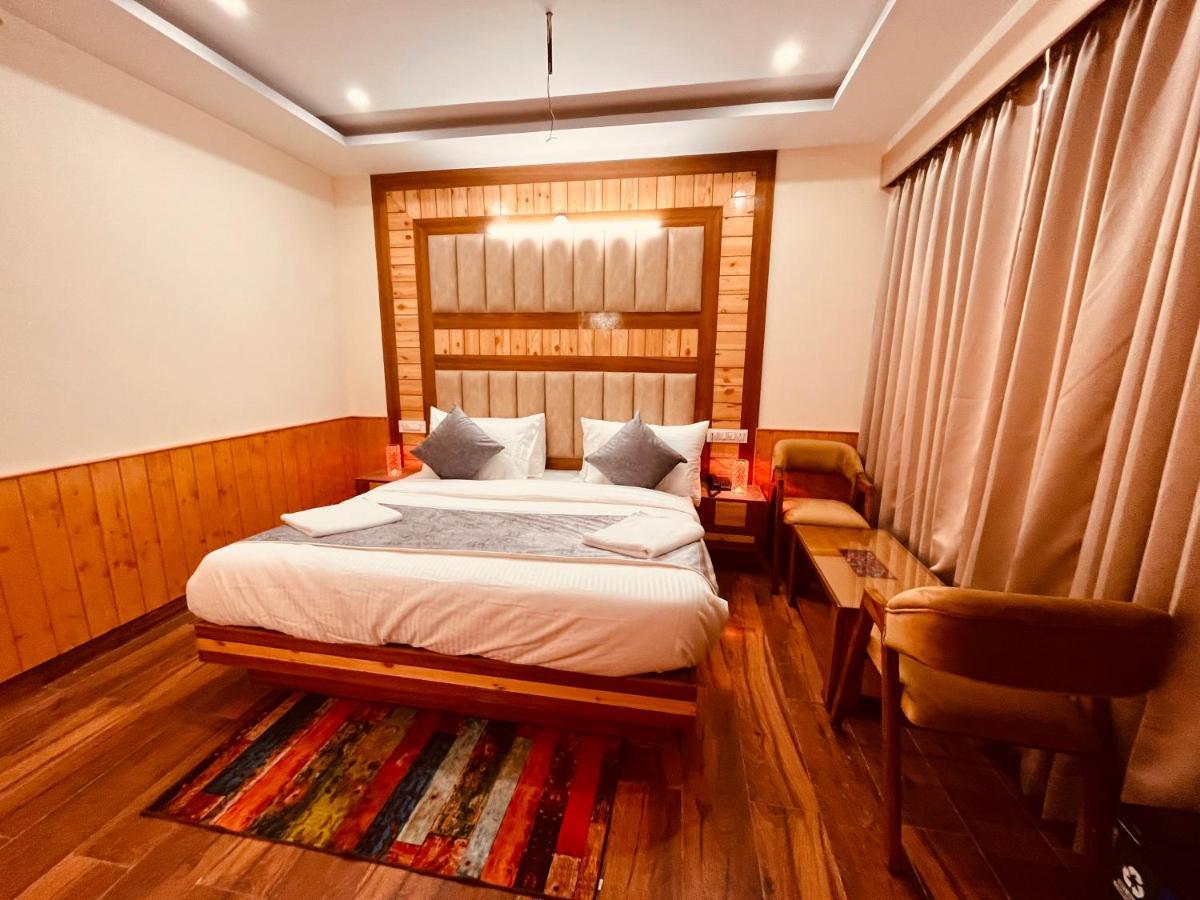Le Green Resort, Mall Road Manali Экстерьер фото