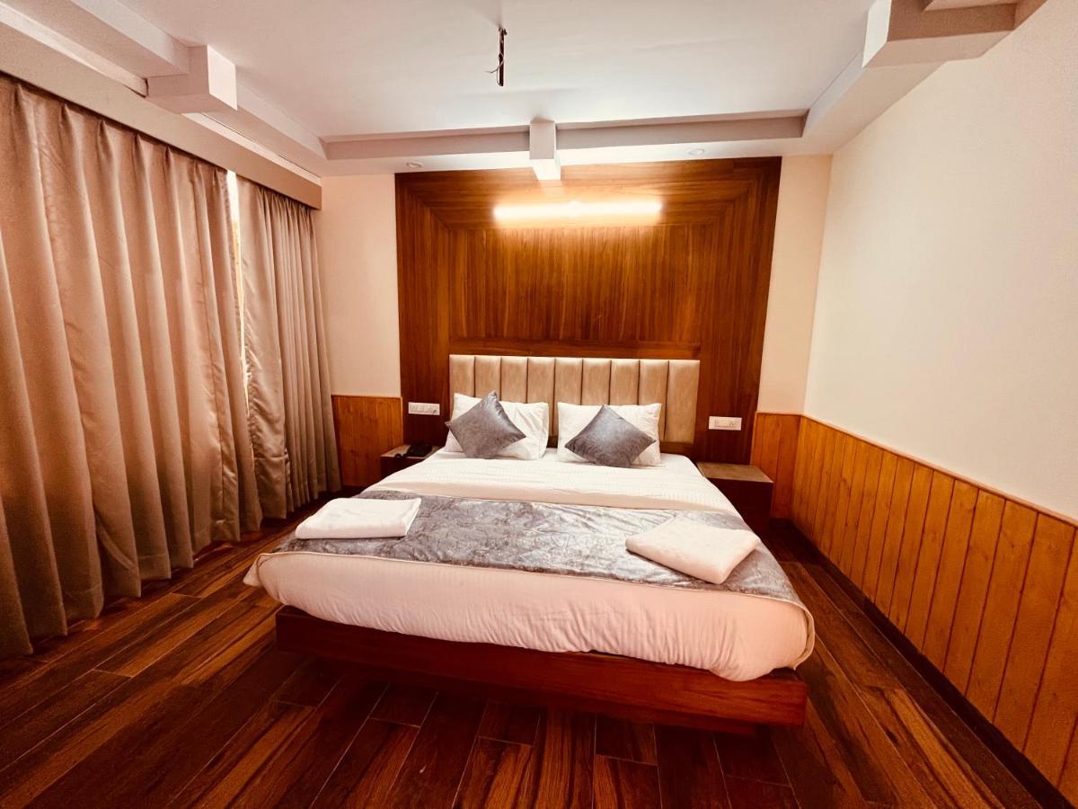 Le Green Resort, Mall Road Manali Экстерьер фото